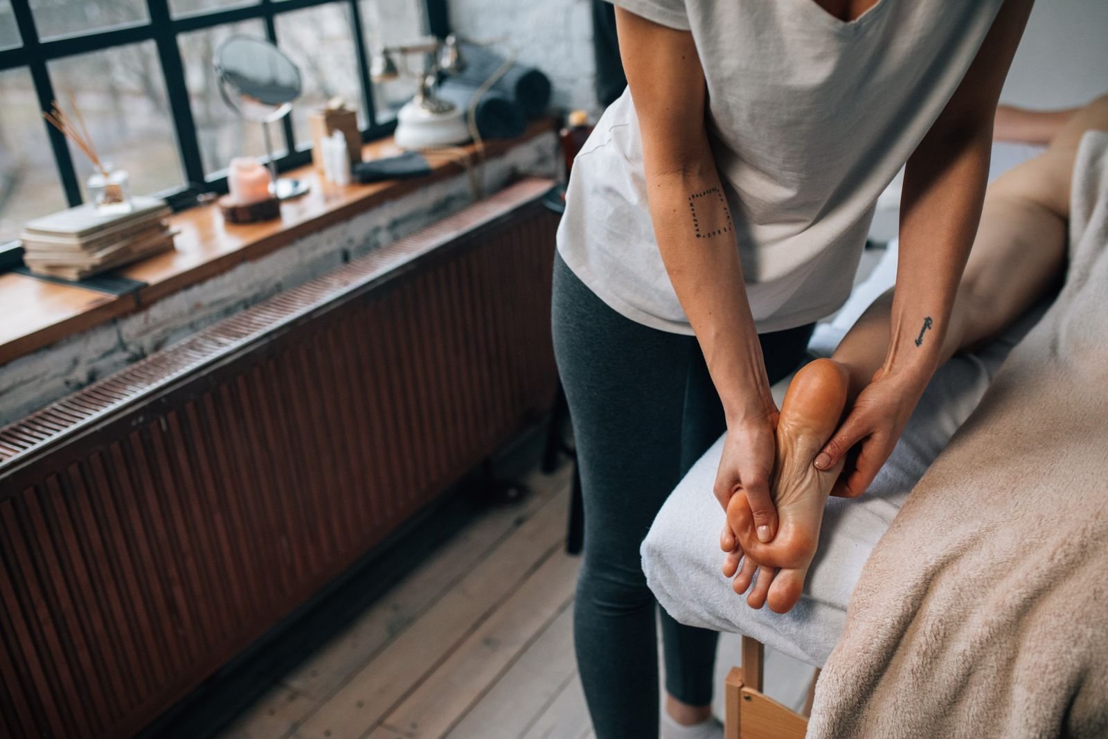 Why Foot Reflexology Is the Perfect Way to End Your Day